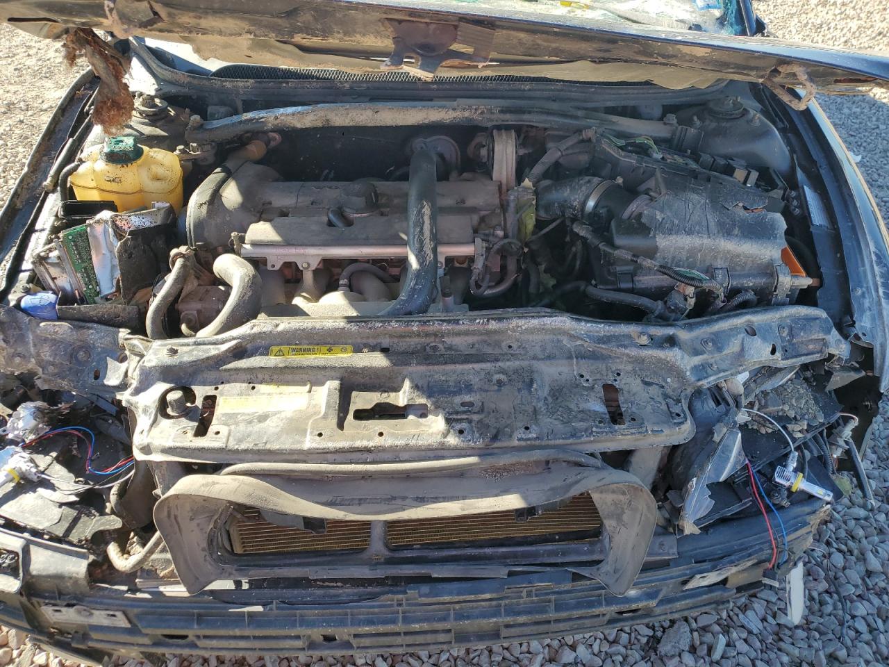 2005 Volvo S60 2.5T VIN: YV1RS592452477779 Lot: 82005425