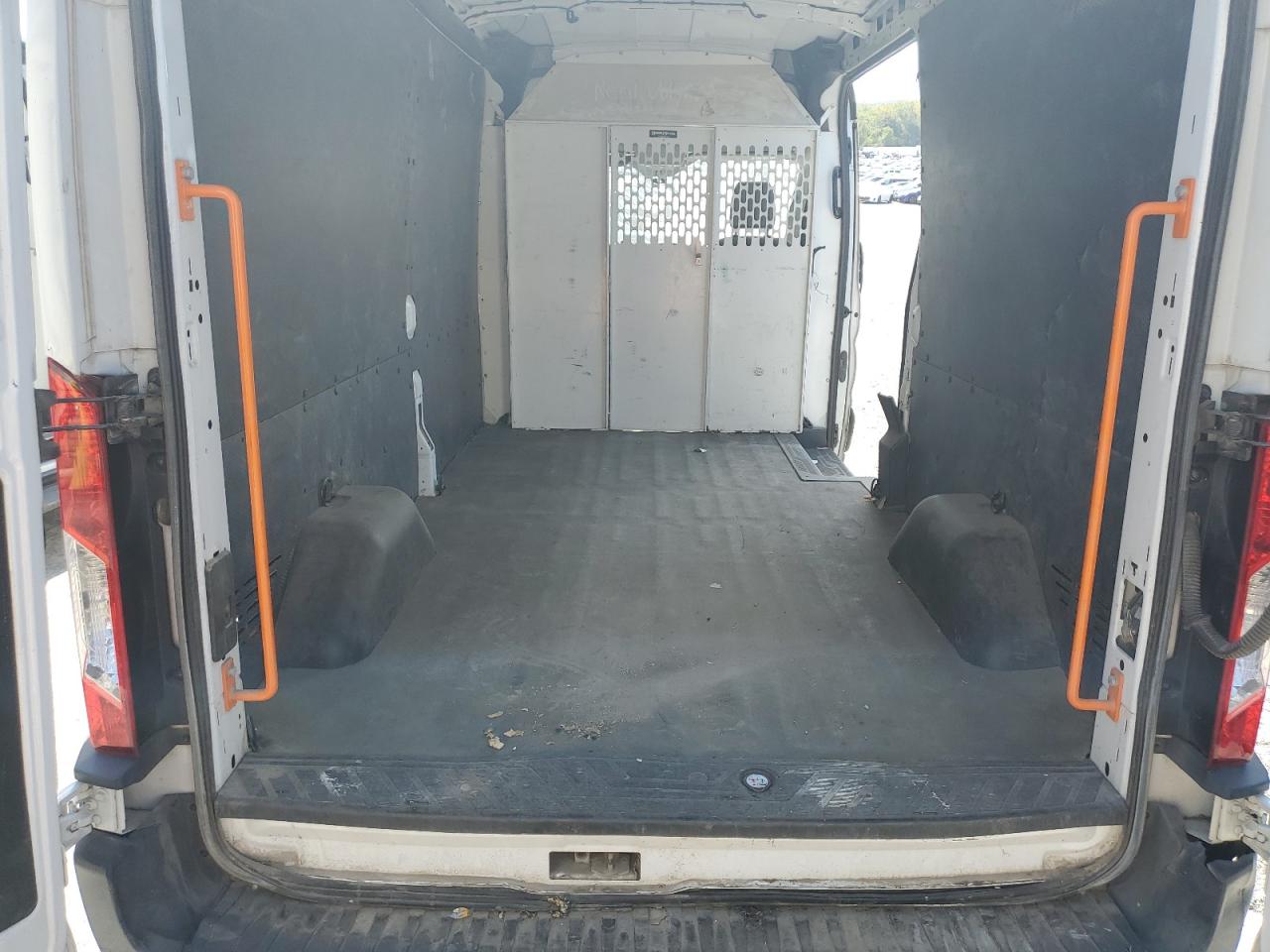 2019 Ford Transit T-150 VIN: 1FTYE2CM2KKB61956 Lot: 84608225