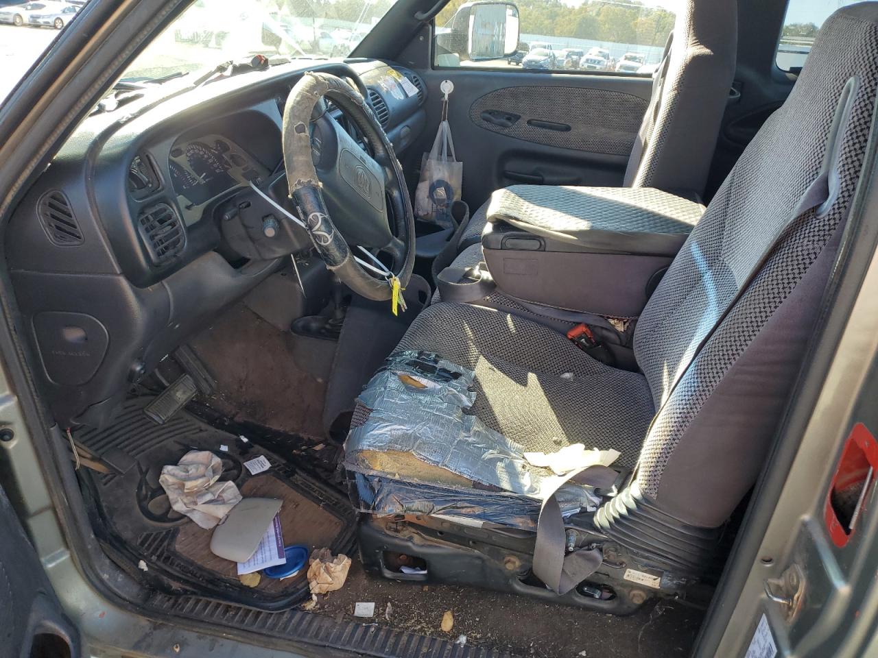 1999 Dodge Ram 1500 VIN: 3B7HF13Z8XG114593 Lot: 82673835