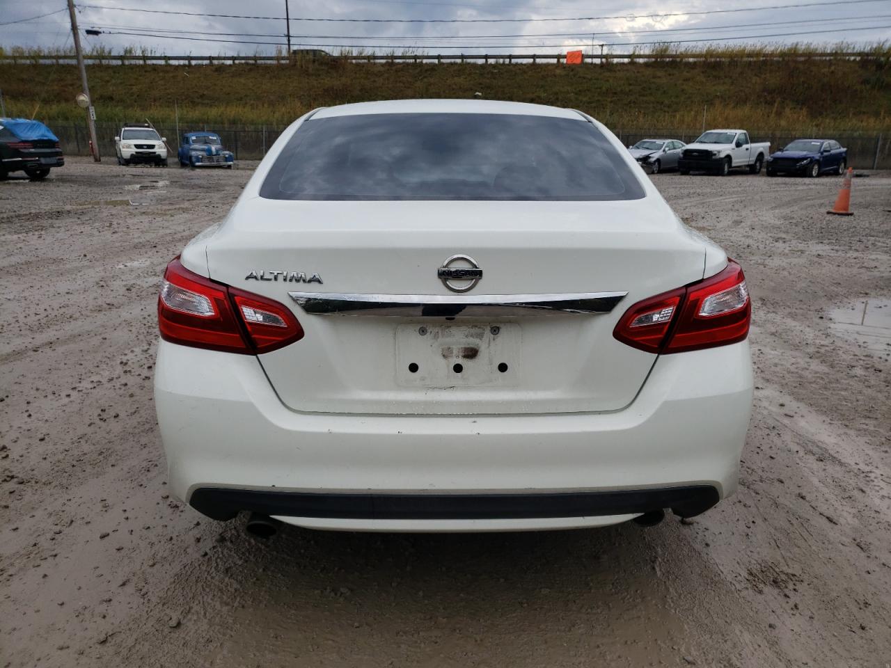 2017 Nissan Altima 2.5 VIN: 1N4AL3AP0HC233952 Lot: 82304405