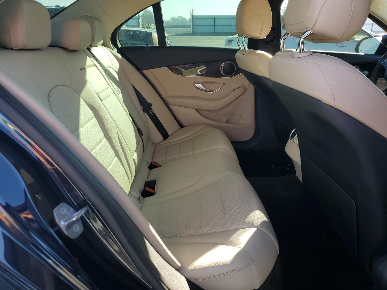 2018 Mercedes-Benz C 300 VIN: WDDWF4JB2JR338065 Lot: 85704525