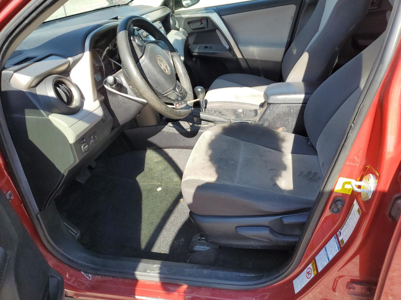 2015 Toyota Rav4 Le VIN: JTMBFREV4FJ038141 Lot: 85391725