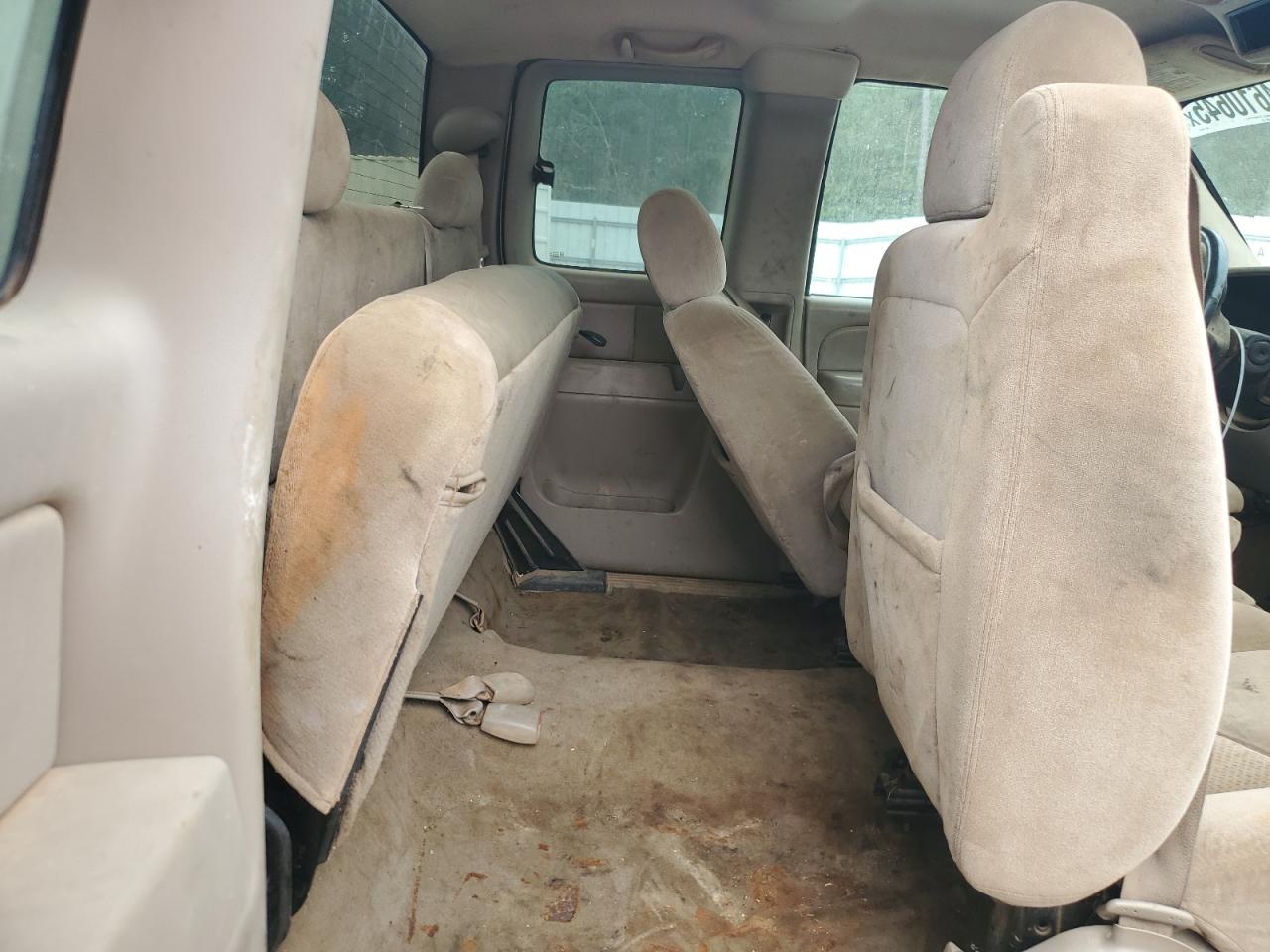 2006 Chevrolet Silverado C1500 VIN: 2GCEC19T561153423 Lot: 84610645