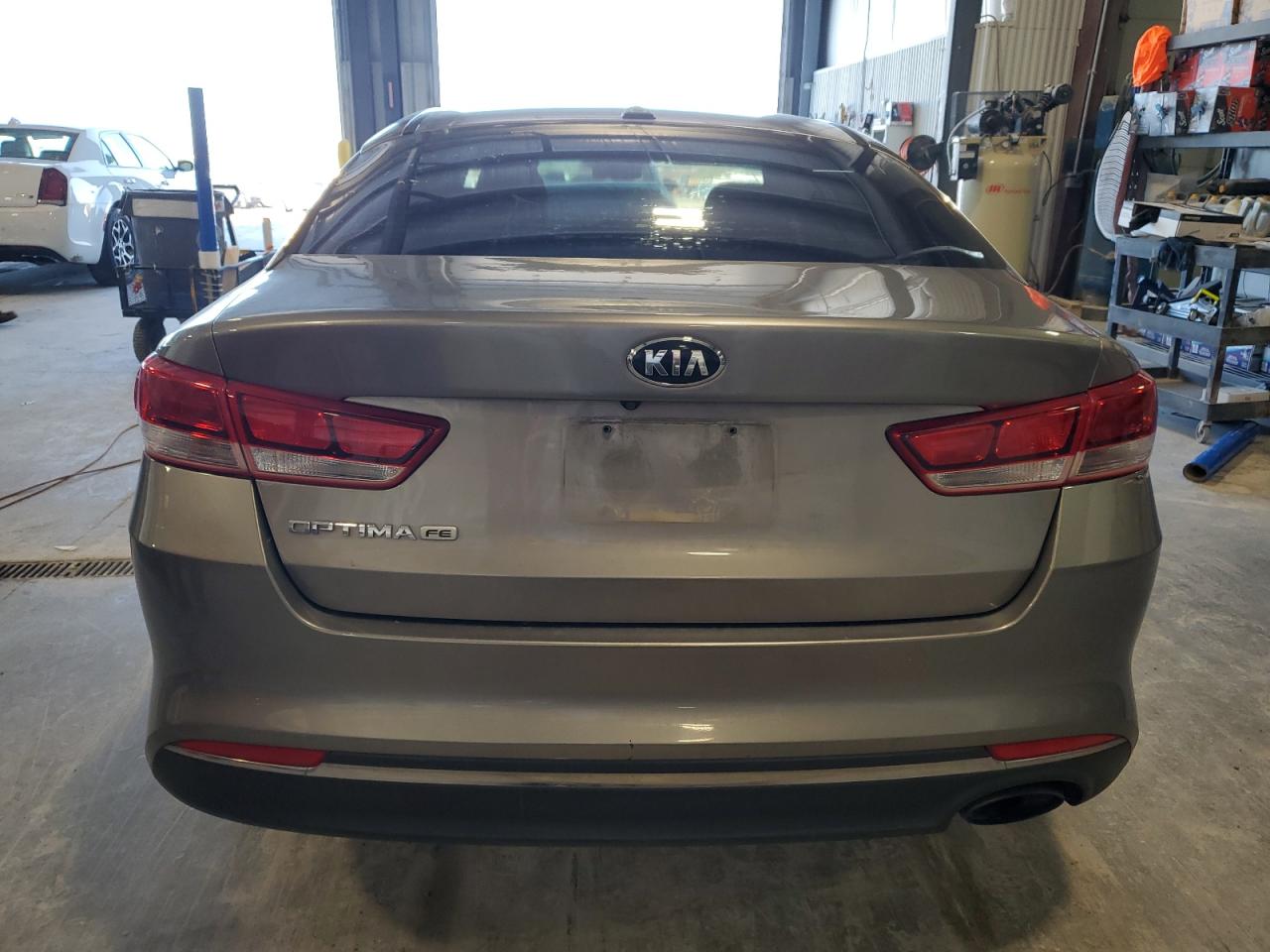 2017 Kia Optima Lx VIN: 5XXGT4L36HG134377 Lot: 82324325