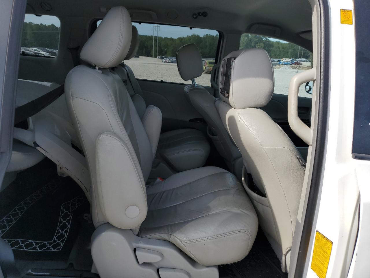 2011 Toyota Sienna Le VIN: 5TDKK3DC0BS123368 Lot: 81385665