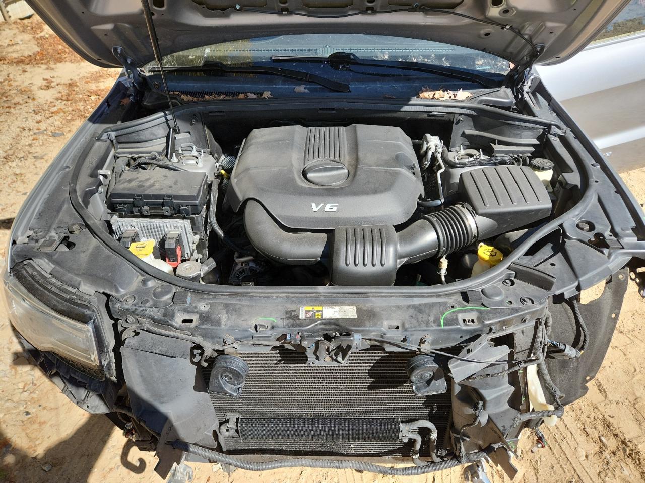 2015 Jeep Grand Cherokee Overland VIN: 1C4RJECG9FC219721 Lot: 82520375