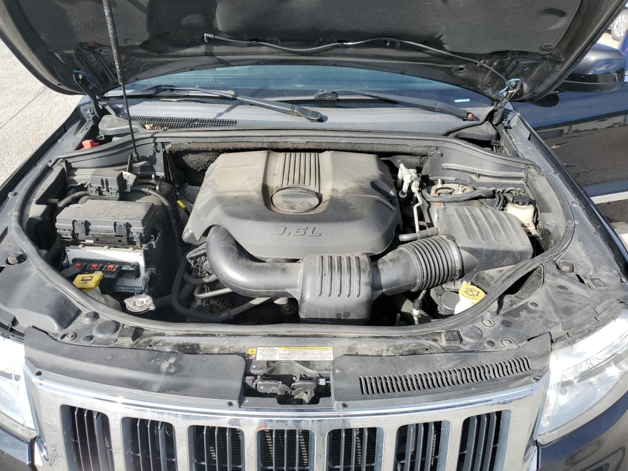 2011 Jeep Grand Cherokee Laredo VIN: 1J4RR4GG8BC609081 Lot: 82496035