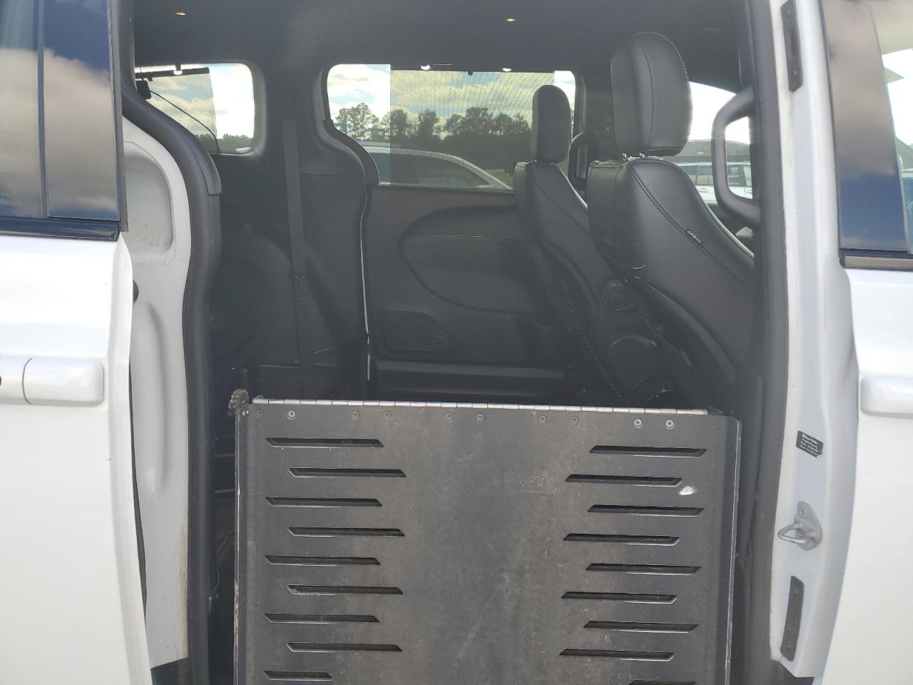 2021 Chrysler Pacifica Touring L VIN: 2C4RC1BG1MR597119 Lot: 90423035