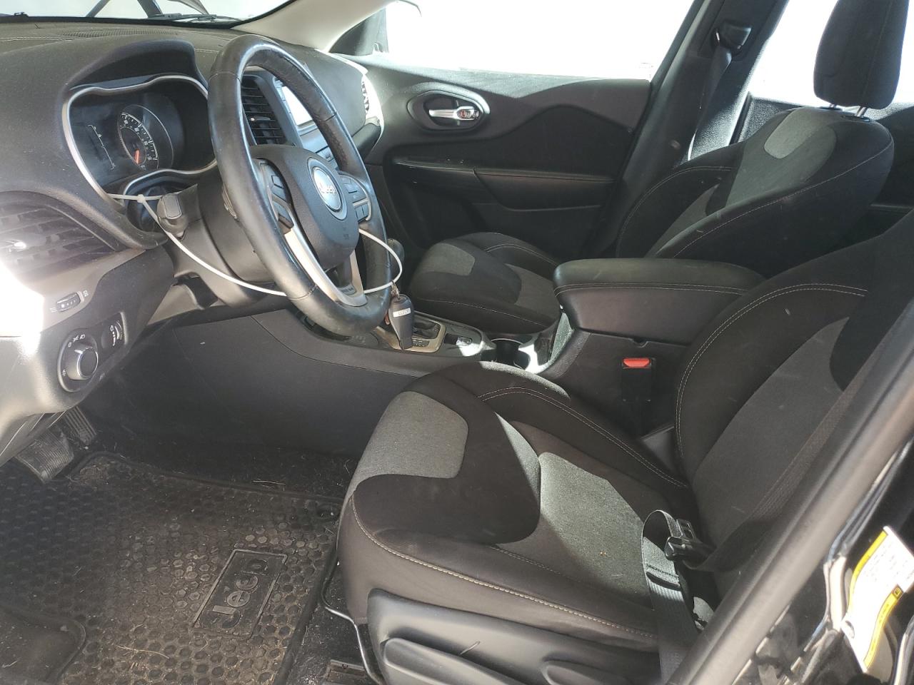 2014 Jeep Cherokee Sport VIN: 1C4PJMAB6EW255811 Lot: 86102535