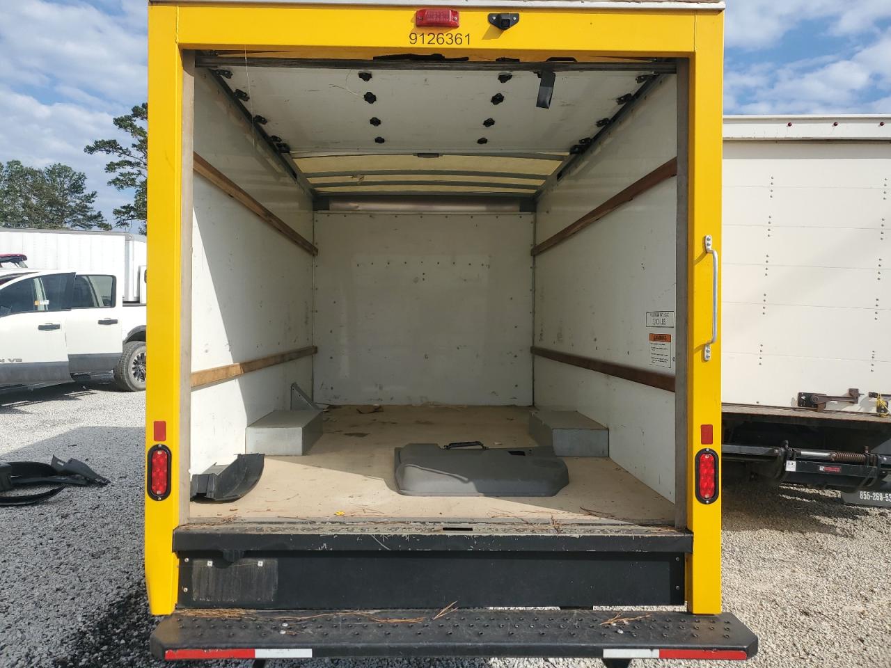 2023 GMC Savana Cutaway G3500 VIN: 1GD07RFP5P1115021 Lot: 81590335