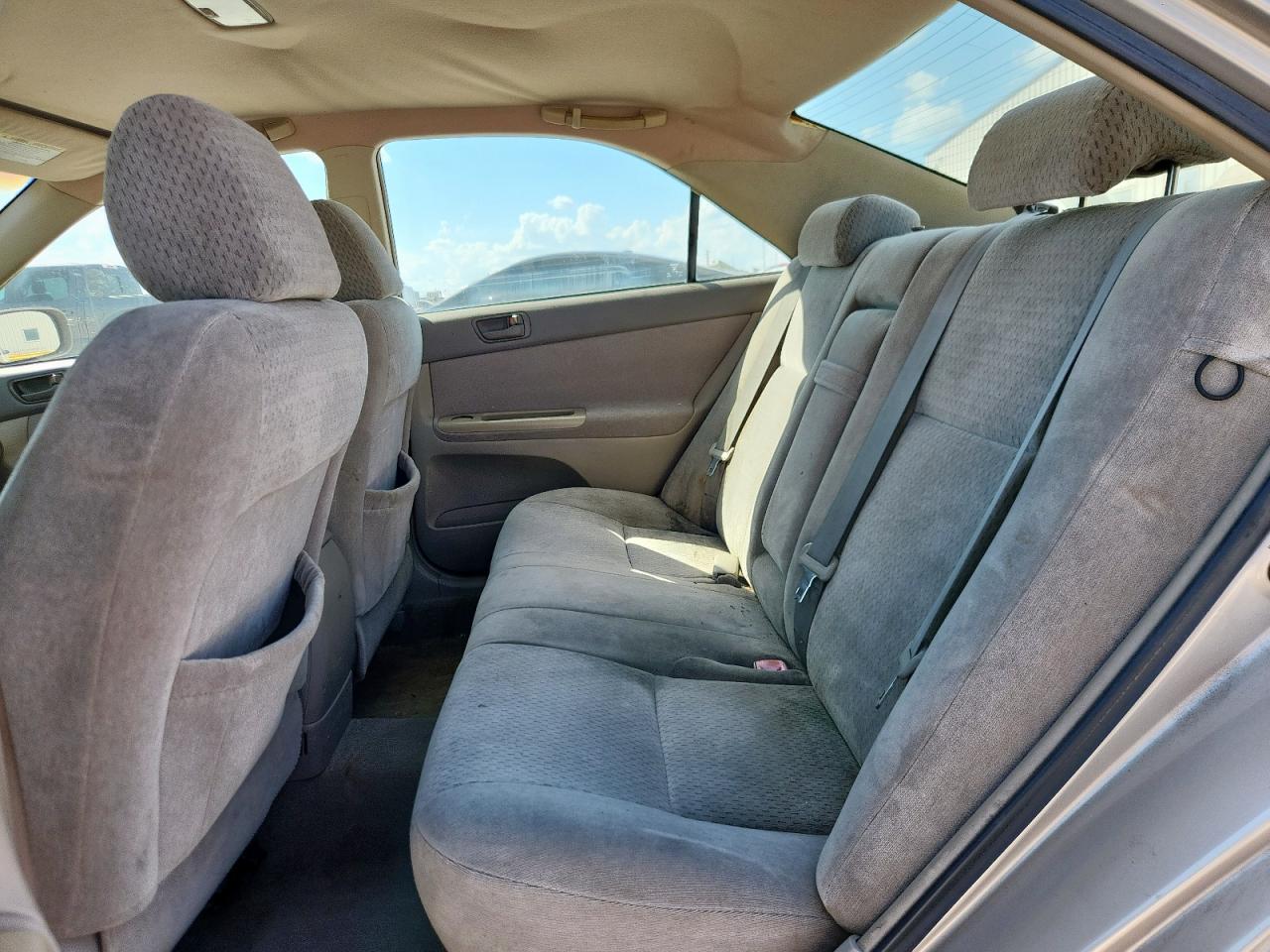 2004 Toyota Camry Le VIN: 4T1BE32K94U938132 Lot: 82270525