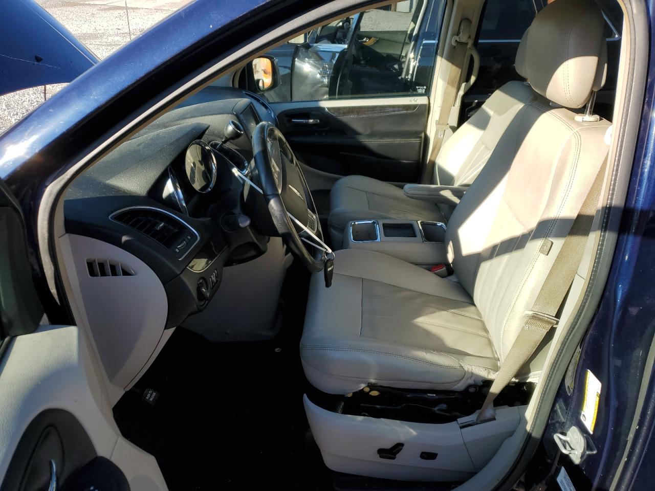 2013 Chrysler Town & Country Touring VIN: 2C4RC1BG9DR526847 Lot: 82281215