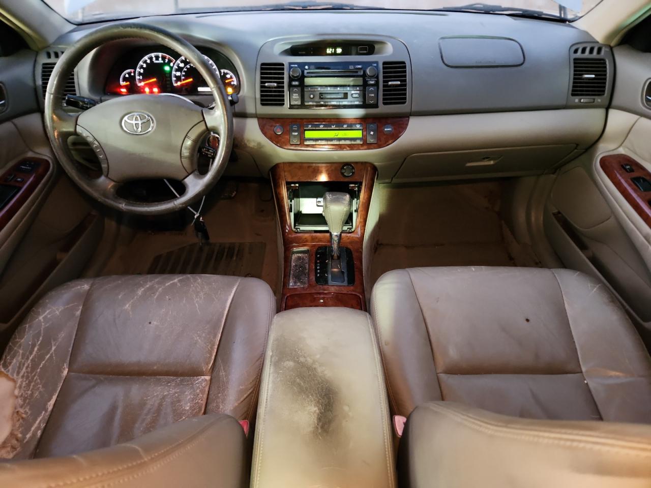 2005 Toyota Camry Le VIN: 4T1BF30K25U088216 Lot: 90916835