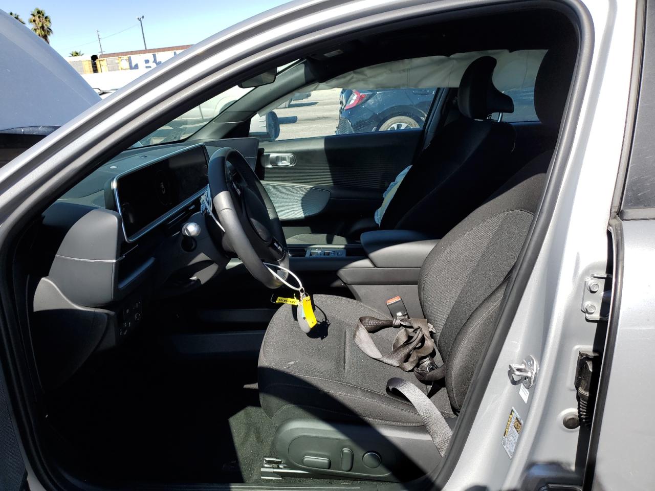 2025 Hyundai Ioniq 6 Se VIN: KMHM24AA3SA085614 Lot: 86850955