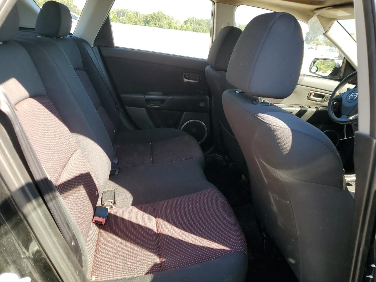 2005 Mazda 3 Hatchback VIN: JM1BK343251242668 Lot: 82361465