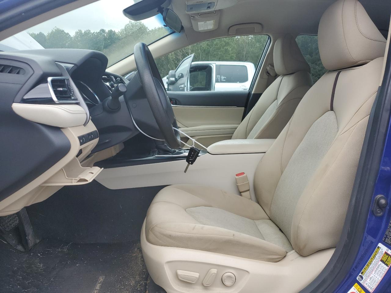 2018 Toyota Camry L VIN: 4T1B11HK8JU586728 Lot: 85079455