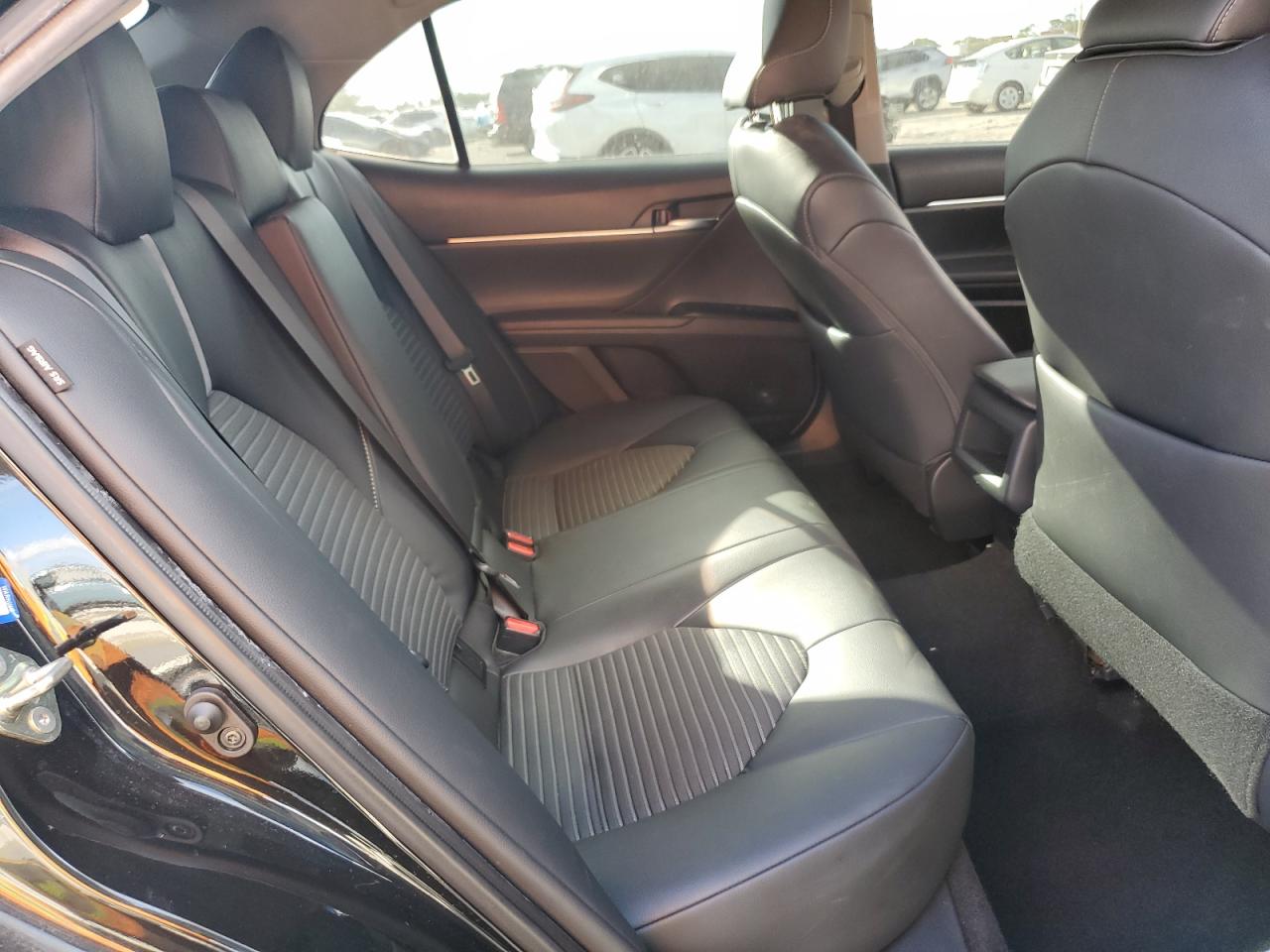 2019 Toyota Camry L VIN: 4T1B11HK5KU819949 Lot: 81632135