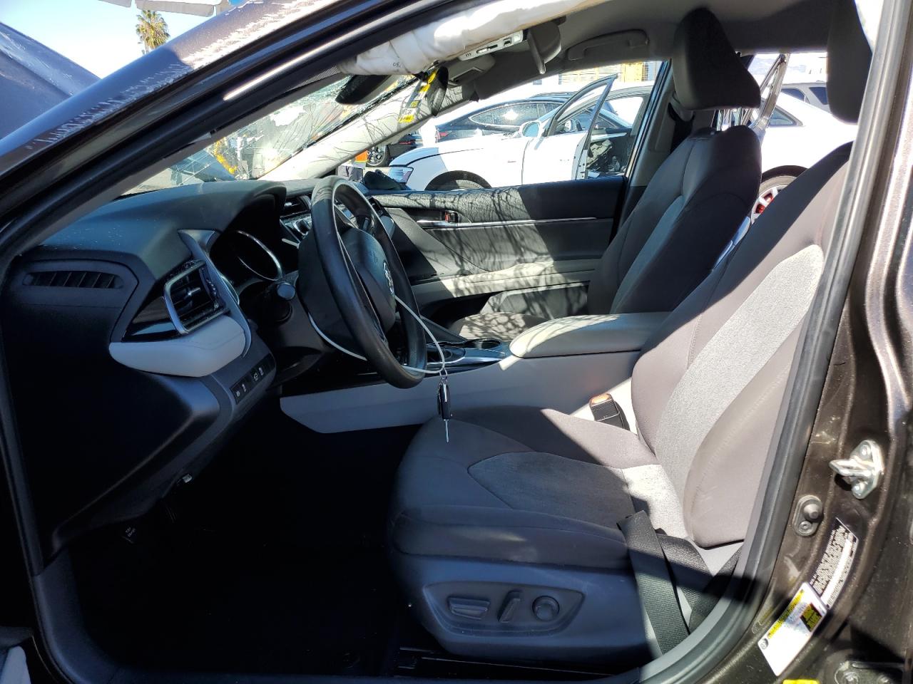2019 Toyota Camry L VIN: 4T1B11HK4KU266646 Lot: 86463085