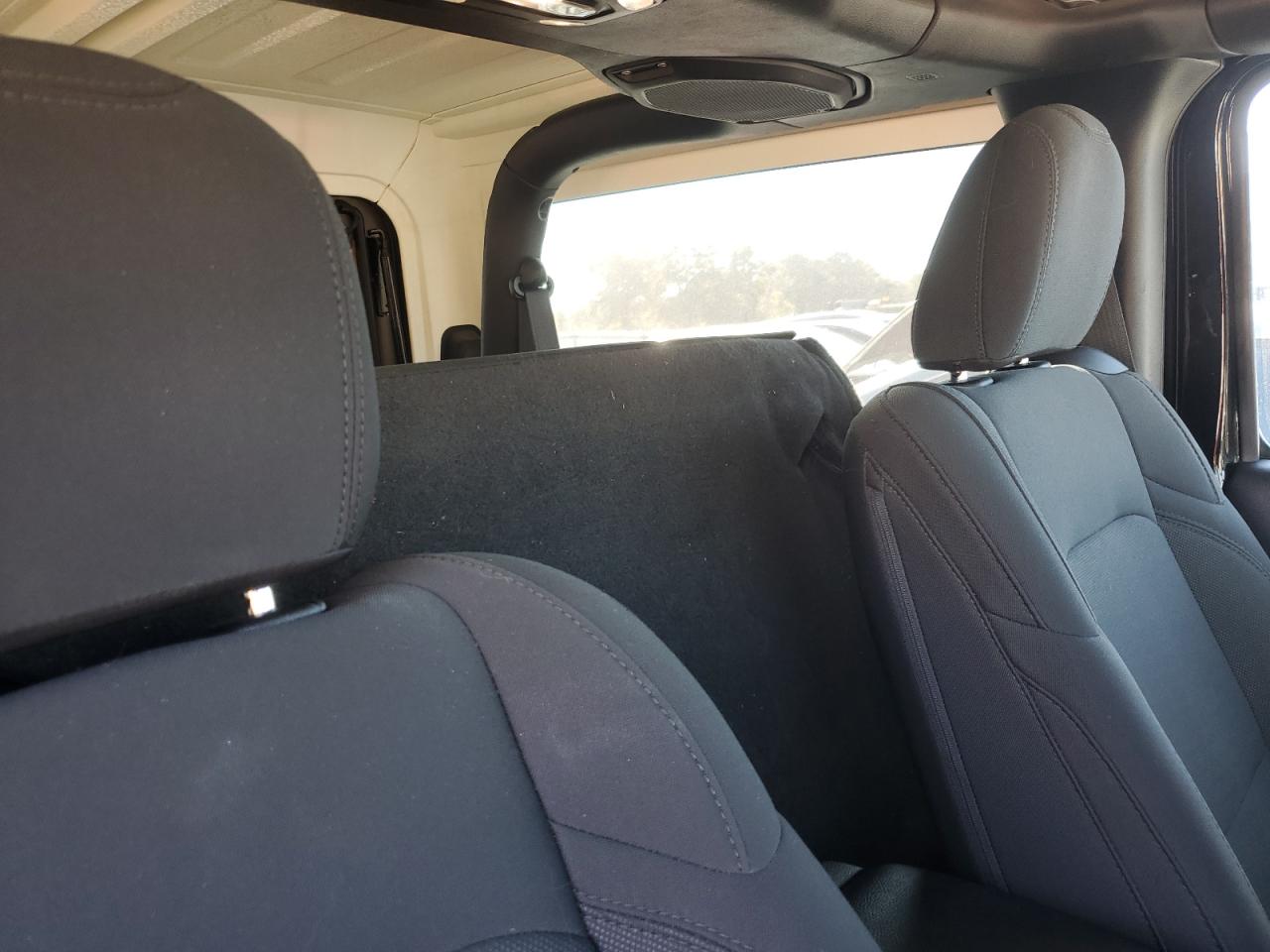 2020 Jeep Wrangler Sport VIN: 1C4GJXAG7LW273650 Lot: 86310505