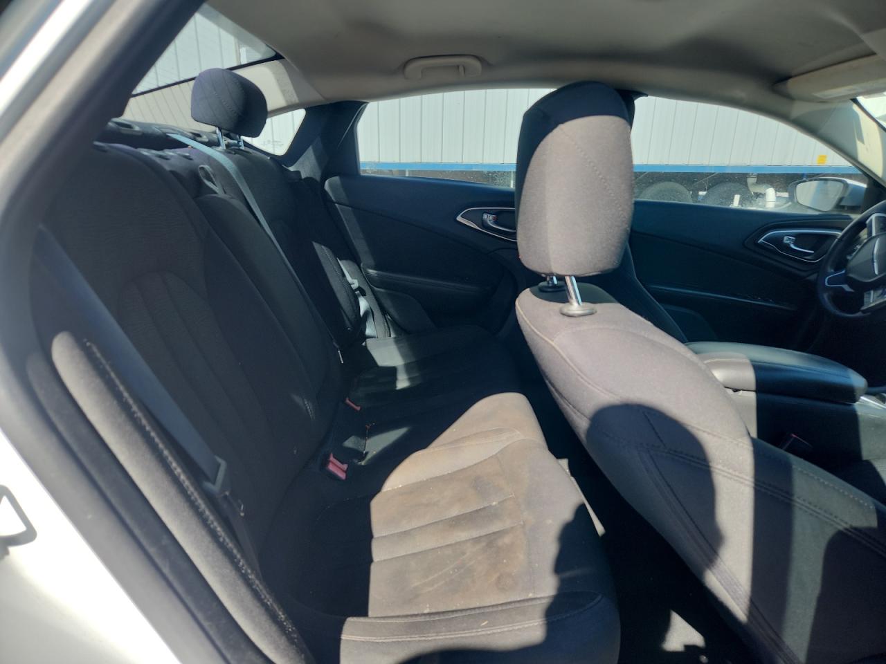 2015 Chrysler 200 Limited VIN: 1C3CCCAB7FN616235 Lot: 86701985