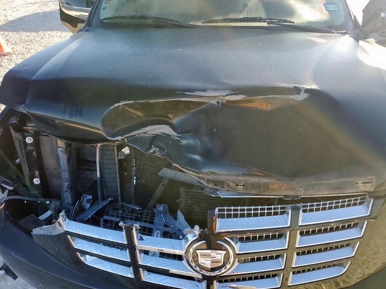 2008 Cadillac Escalade Luxury VIN: 1GYFK63868R270974 Lot: 89805415