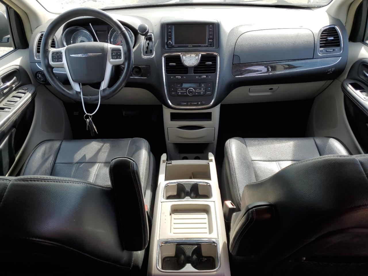 2015 Chrysler Town & Country Touring L VIN: 2C4RC1CG4FR716590 Lot: 82001275