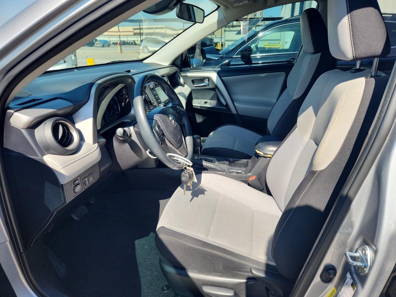 2017 Toyota Rav4 Xle VIN: 2T3WFREV0HW370034 Lot: 84294795