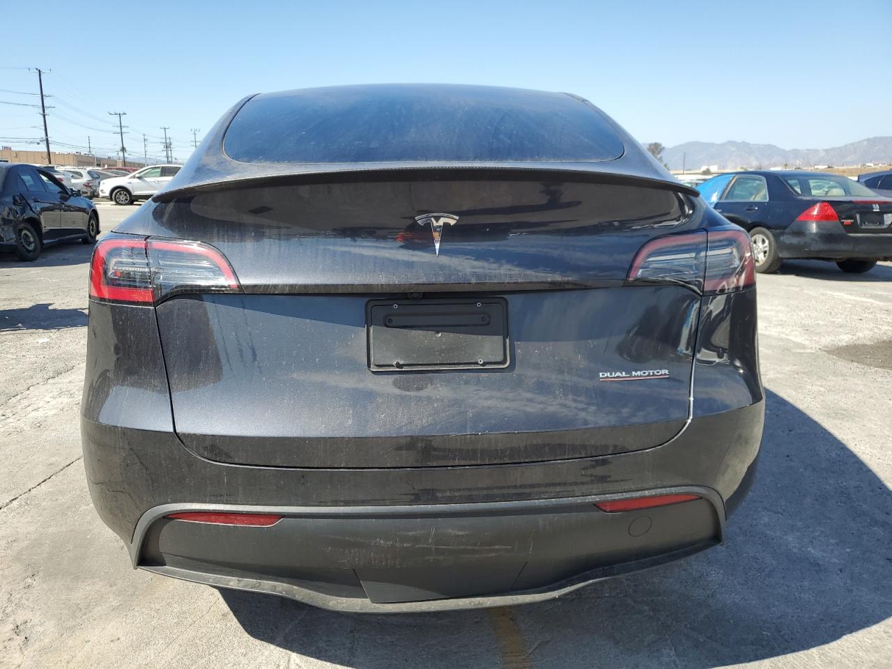 2024 Tesla Model Y VIN: 7SAYGDEFXRF127181 Lot: 86166135