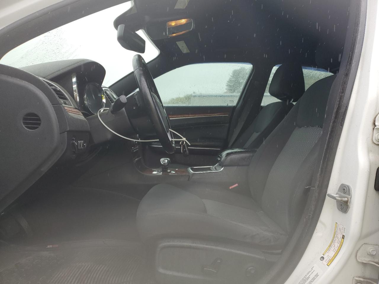 2012 Chrysler 300 VIN: 2C3CCAAG4CH197085 Lot: 82420495