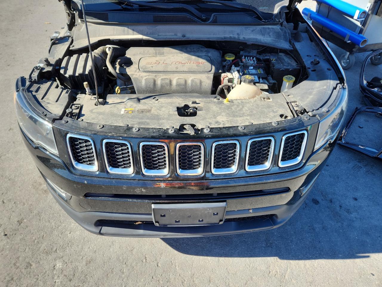 2018 Jeep Compass Latitude VIN: 3C4NJDBB4JT281748 Lot: 89719715