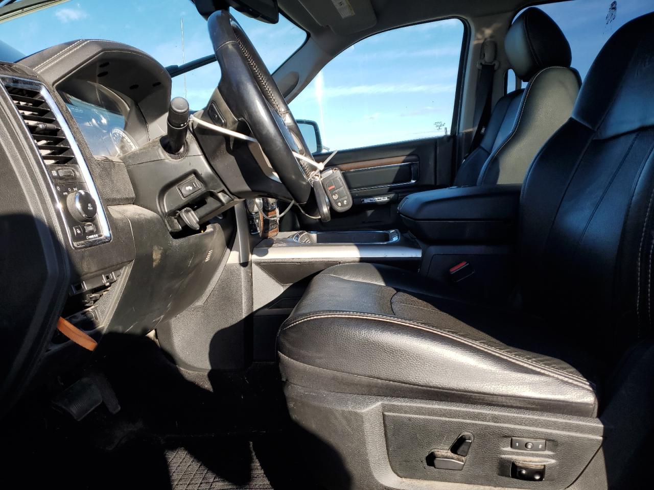 2017 Ram 1500 Laramie VIN: 1C6RR7NMXHS875627 Lot: 82439865