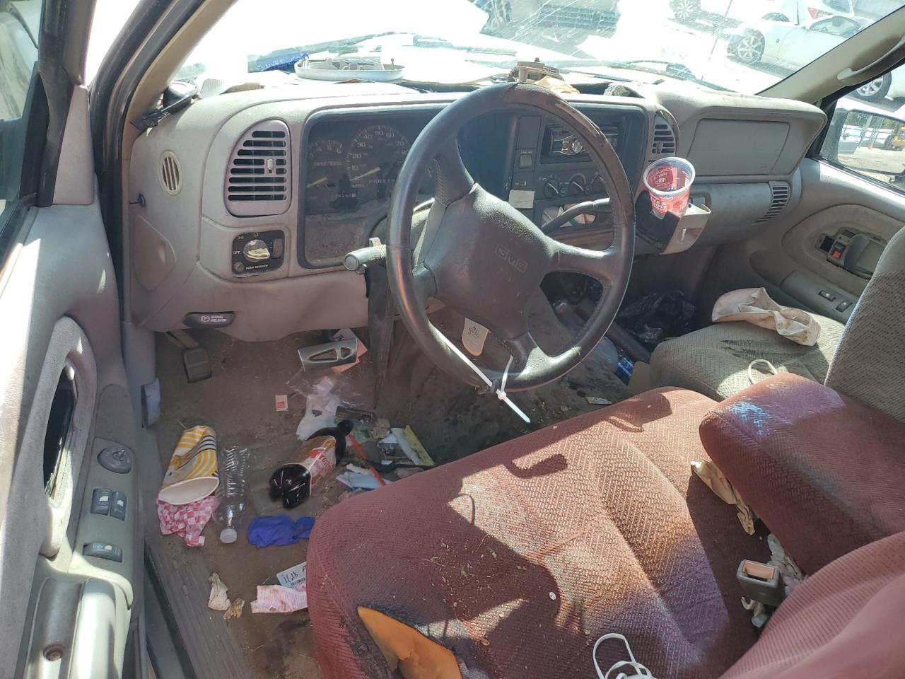 1999 GMC Sierra C1500 VIN: 1GTEC19M3XR513693 Lot: 84982745