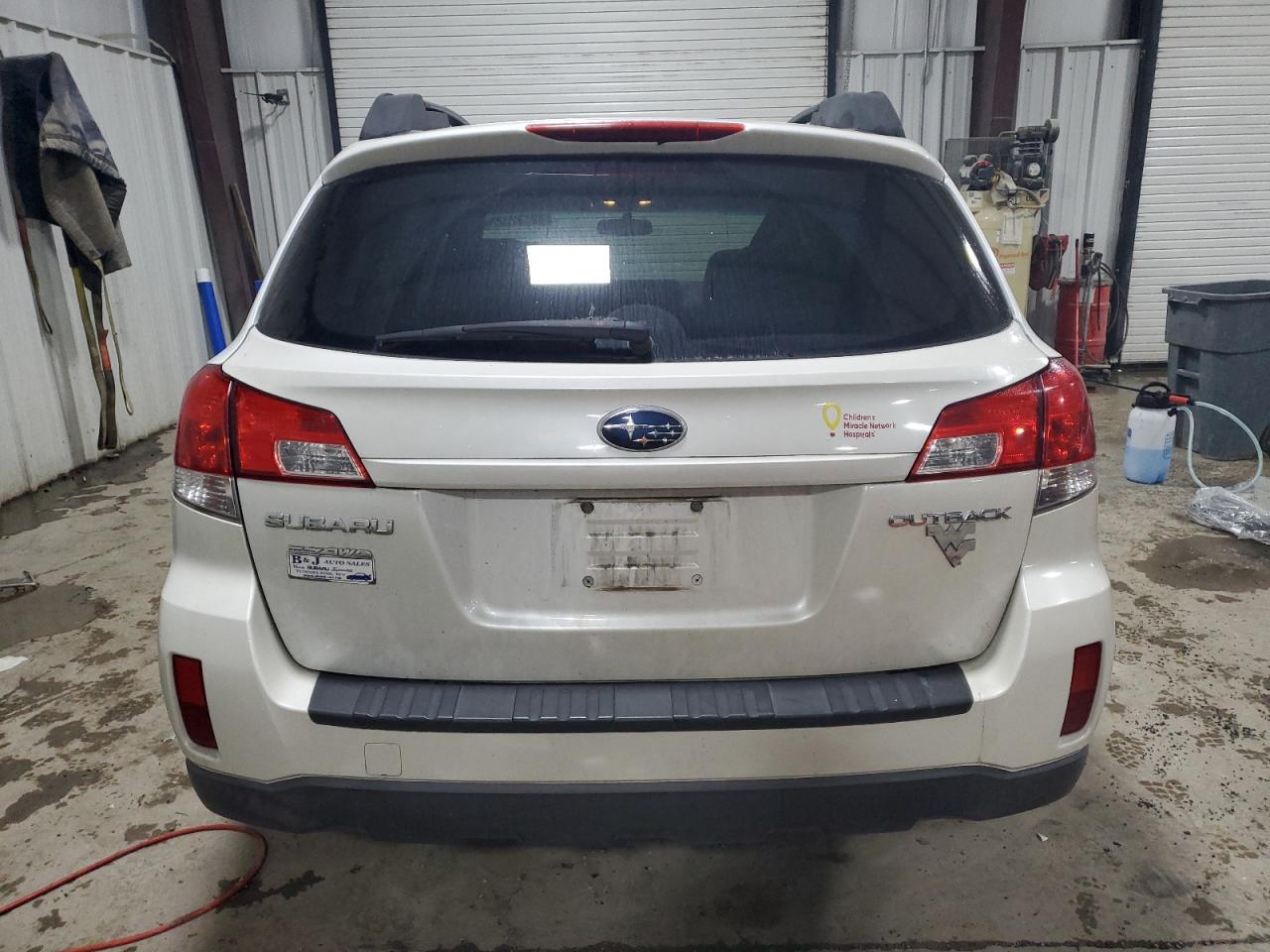2011 Subaru Outback 2.5I Premium VIN: 4S4BRCCC2B3397813 Lot: 82192325