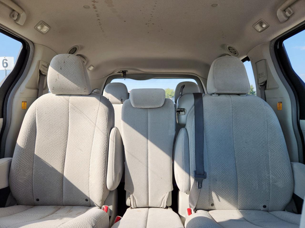 2011 Toyota Sienna Le VIN: 5TDKK3DC1BS134590 Lot: 84289525