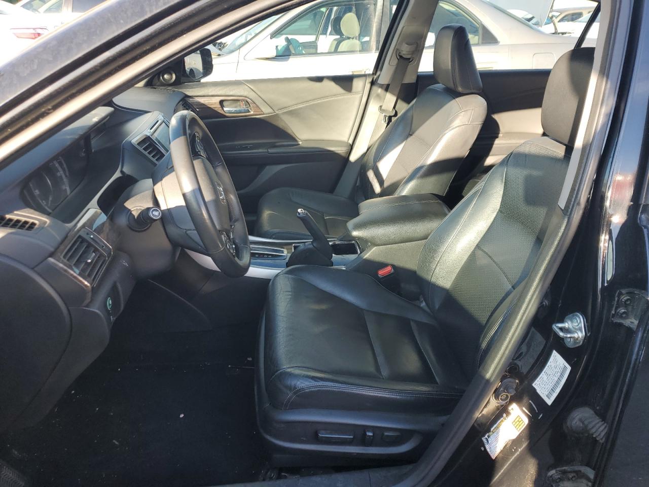 2016 Honda Accord Touring VIN: 1HGCR3F95GA005520 Lot: 87267365