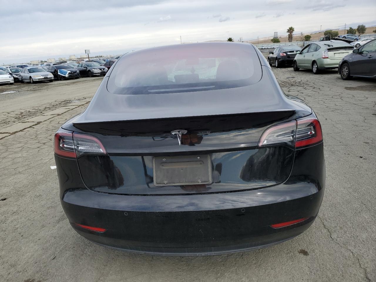 2018 Tesla Model 3 VIN: 5YJ3E1EA5JF172663 Lot: 85147265