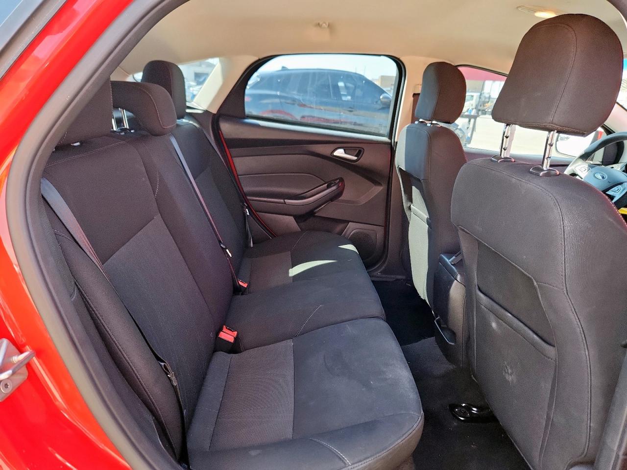 2017 Ford Focus Se VIN: 1FADP3K23HL332804 Lot: 84371285