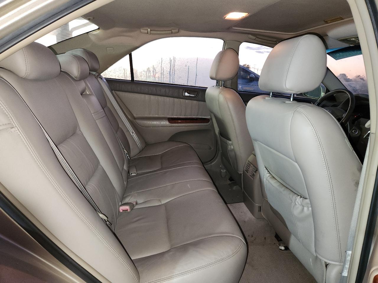 2005 Toyota Camry Le VIN: 4T1BF30K25U088216 Lot: 90916835