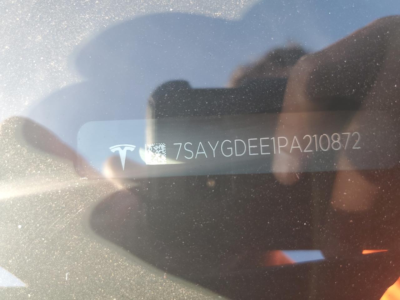 2023 Tesla Model Y VIN: 7SAYGDEE1PA210872 Lot: 90685975