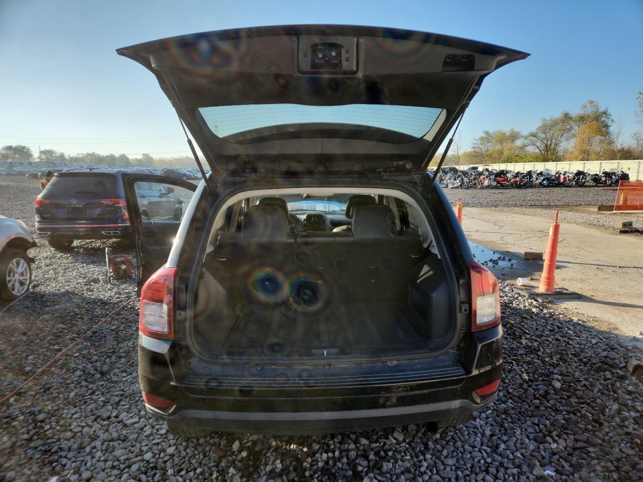 2014 Jeep Compass Sport VIN: 1C4NJCBA4ED886852 Lot: 90401565