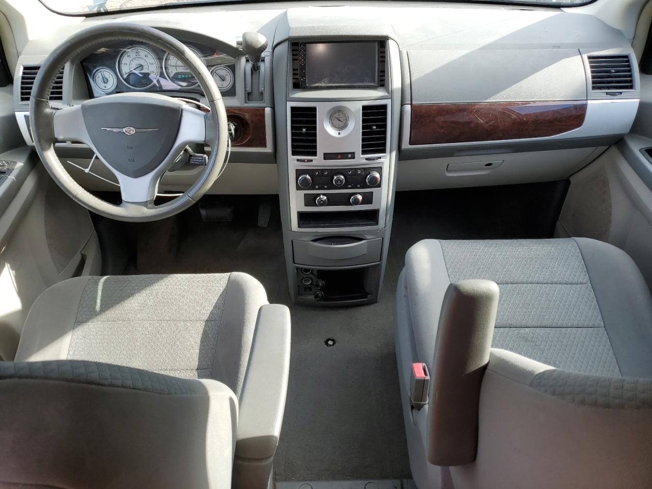 2010 Chrysler Town & Country Touring VIN: 2A4RR5D11AR441120 Lot: 86164615