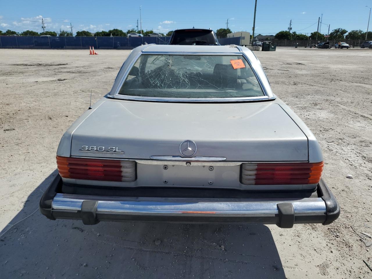 1983 Mercedes-Benz 380 Sl VIN: WDBBA45A9DB022277 Lot: 86713485