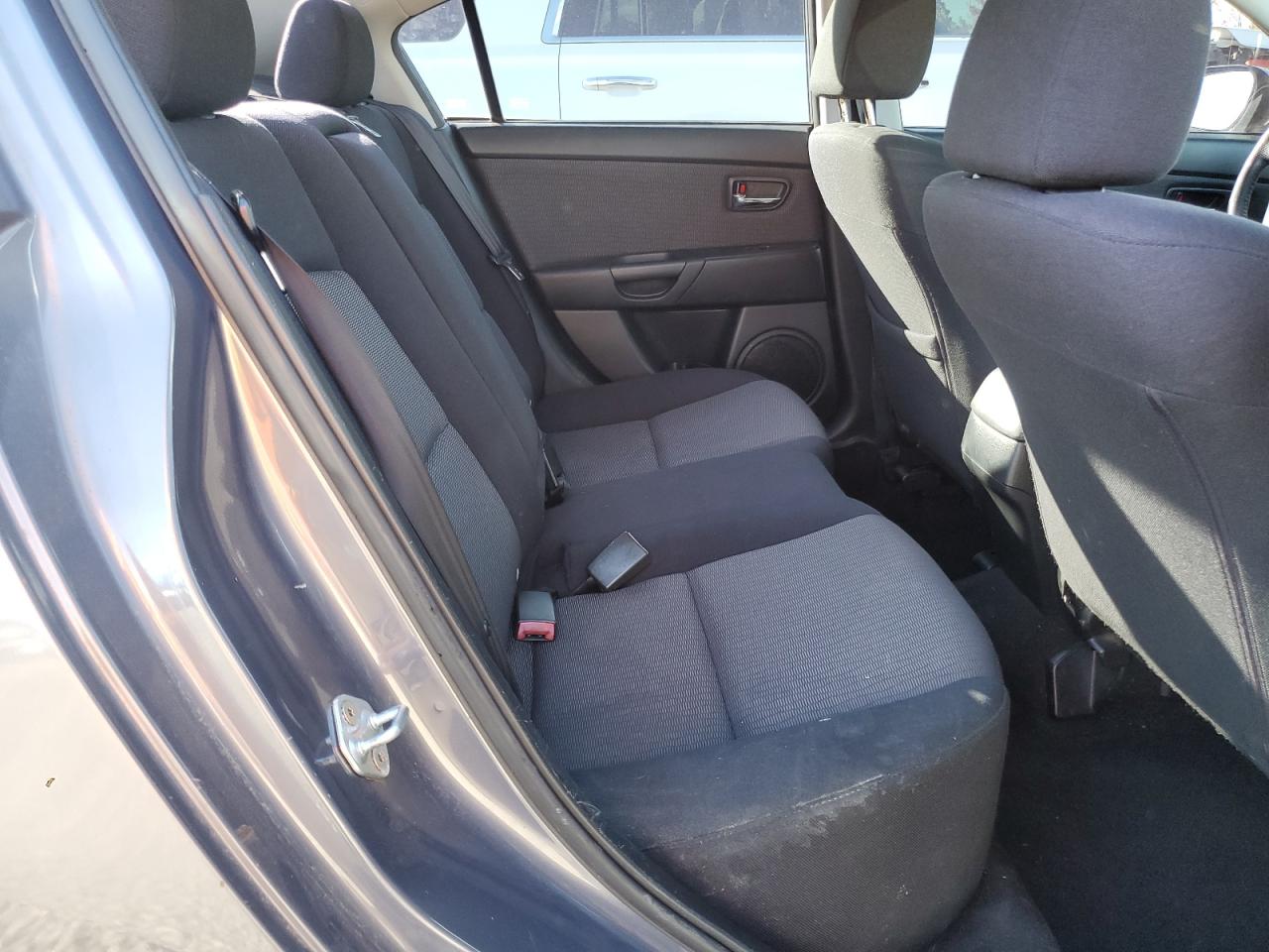 2008 Mazda 3 I VIN: JM1BK32G181137310 Lot: 94681895