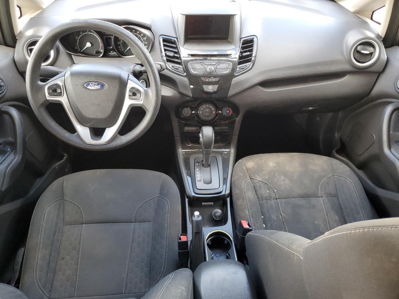 2019 Ford Fiesta Se VIN: 3FADP4EJ6KM143692 Lot: 82444595