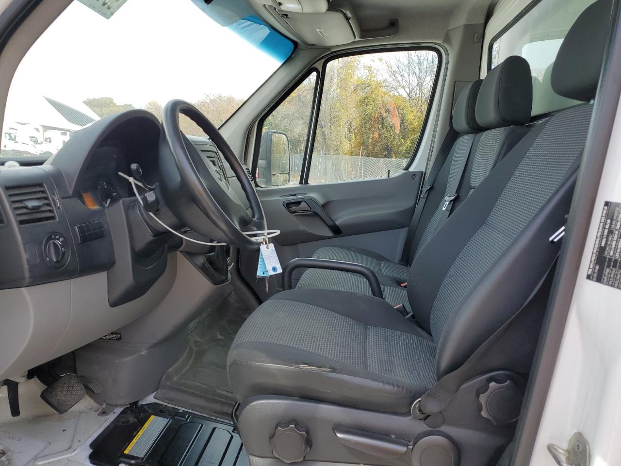 2013 Mercedes Benz Sprinter Box Truck VIN: WDAPF3CC6D9558329 Lot: 90136715