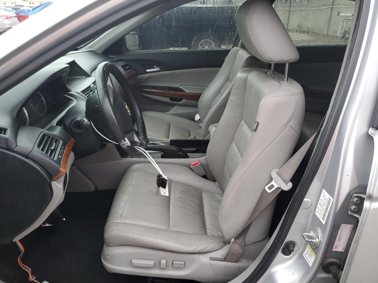 2011 Honda Accord Exl VIN: 1HGCP2F87BA119129 Lot: 85681415