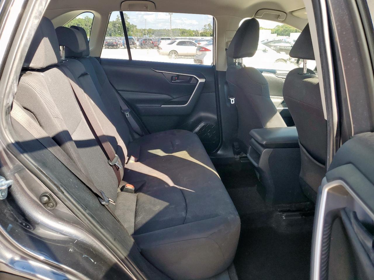 2019 Toyota Rav4 Le VIN: JTMH1RFV2KD500356 Lot: 85574065