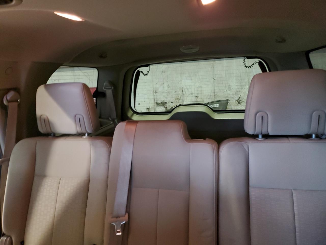 2010 Ford Expedition Xlt VIN: 1FMJU1G55AEB21249 Lot: 89870645