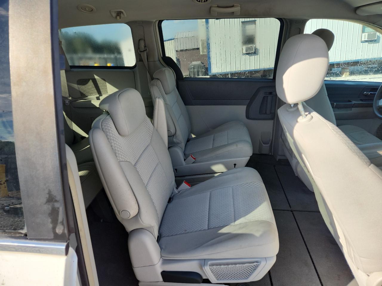 2010 Chrysler Town & Country Lx VIN: 2A4RR4DE3AR151801 Lot: 87070305