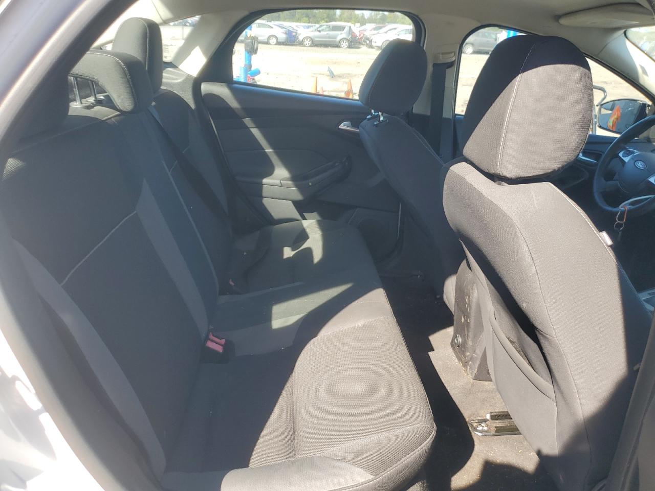 2014 Ford Focus Se VIN: 1FADP3F27EL392543 Lot: 85643095